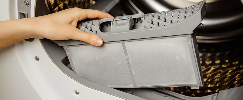 Signs Of A Clogged Dryer Lint Trap in Pasadena, Texas